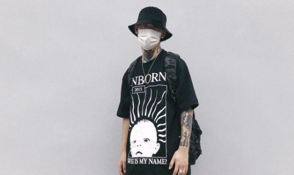 用渔夫帽打造的嘻哈风